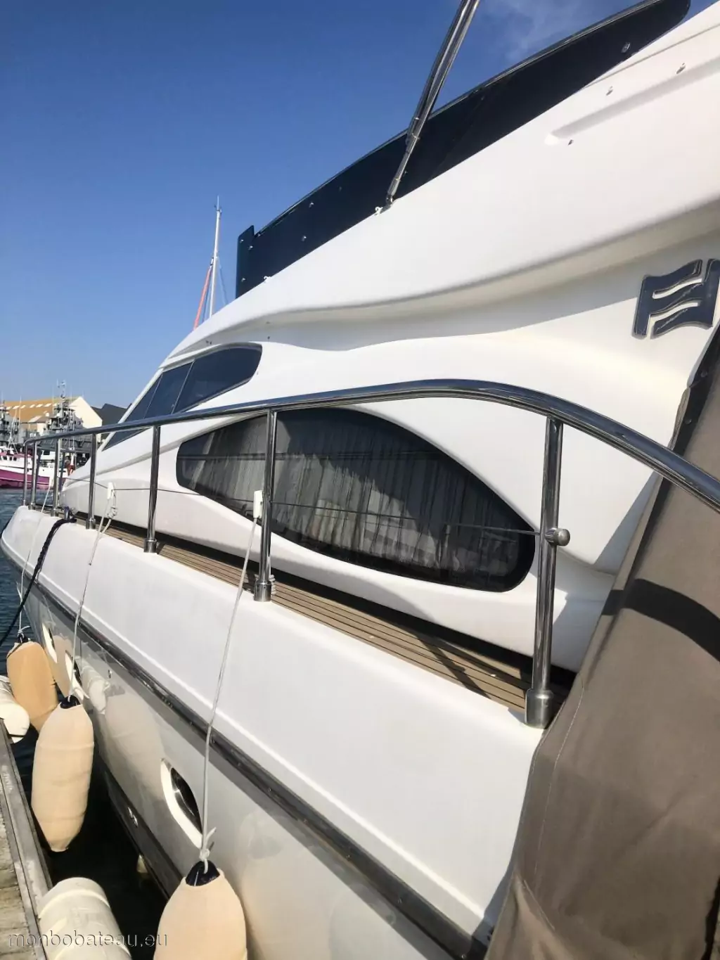 Ferretti  480