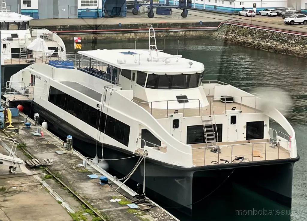 RODMAN Catamaran Passe