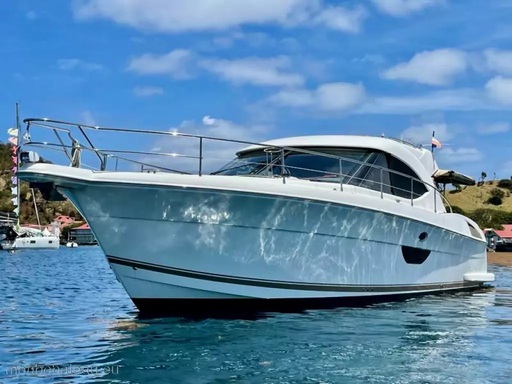 RIVIERA 4400 SPORT YACH