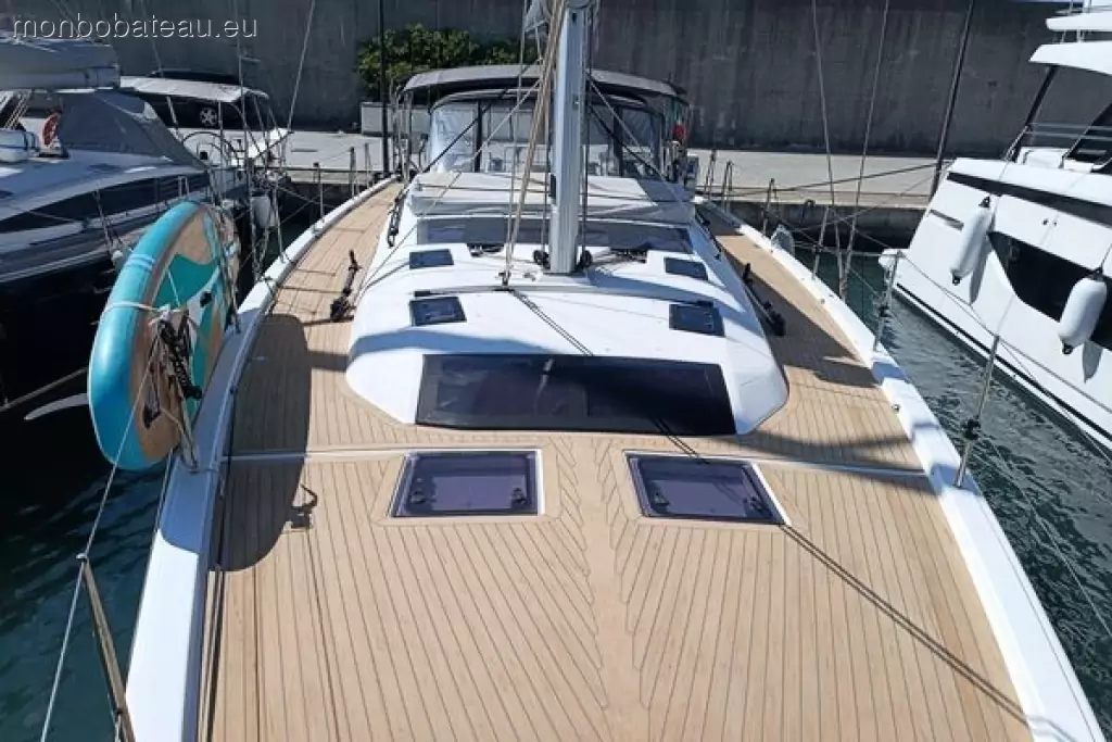 Dufour Yachts 530