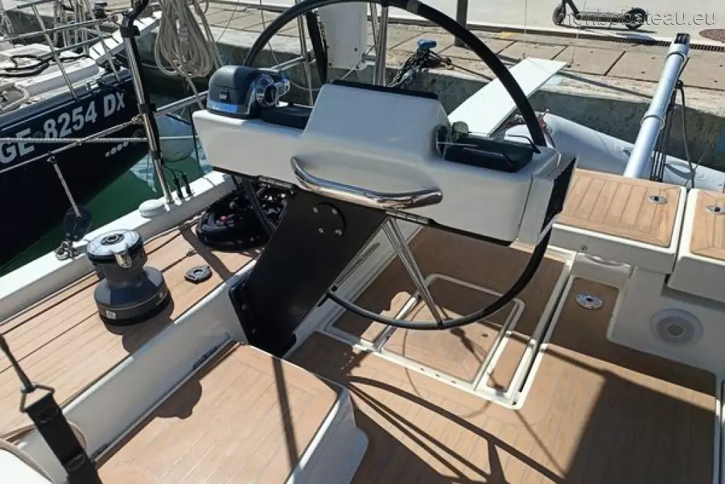 Dufour Yachts 530
