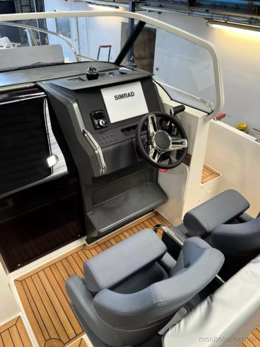 Nimbus Boats NIMBUS T8