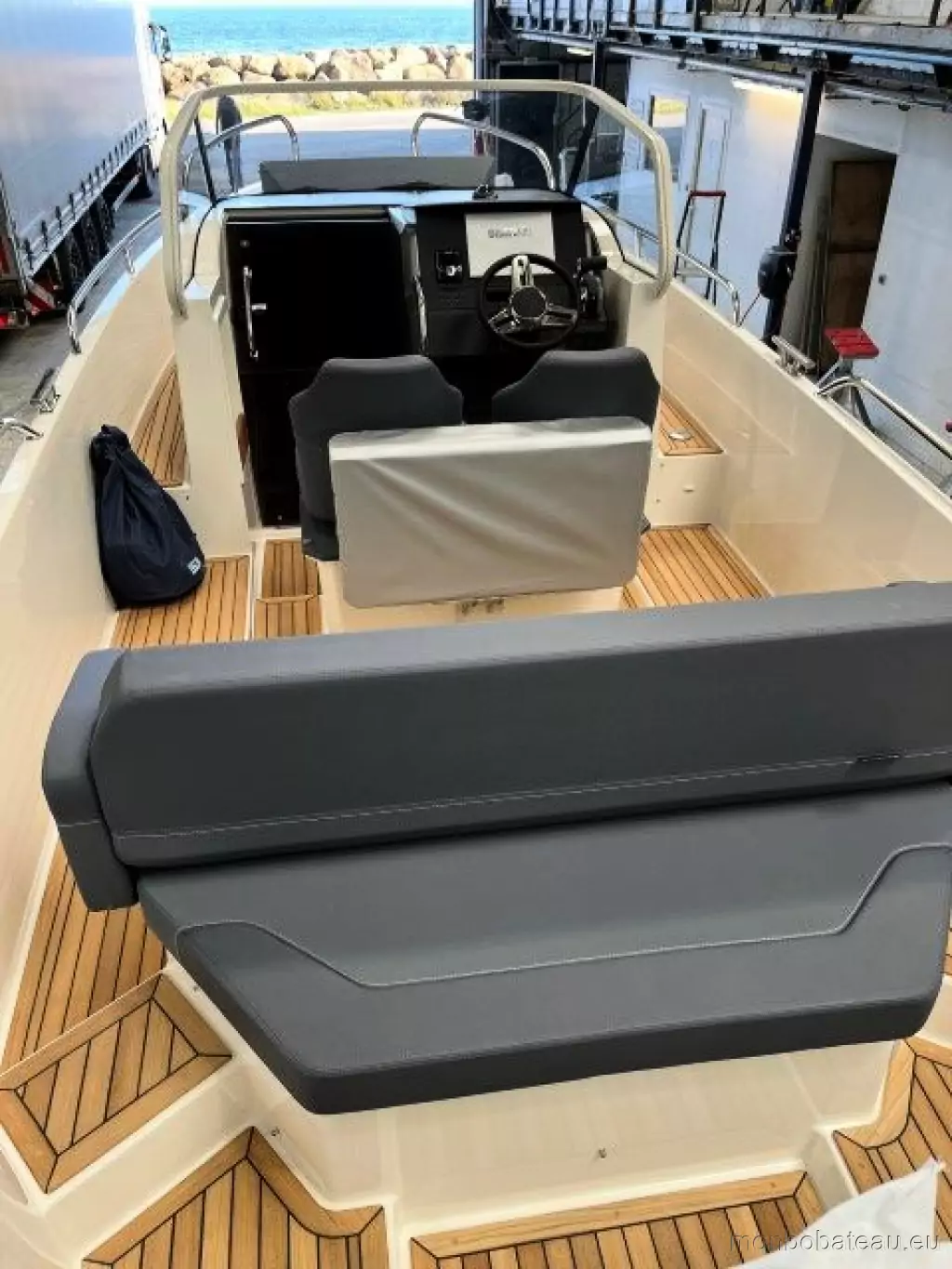 Nimbus Boats NIMBUS T8