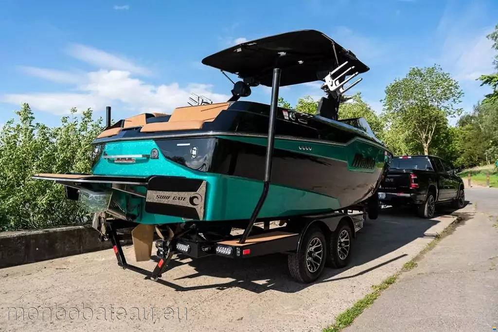 Malibu Wakesetter M220