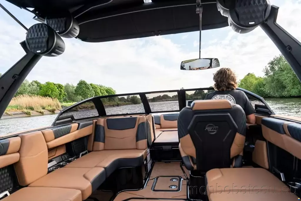 Malibu Wakesetter M220