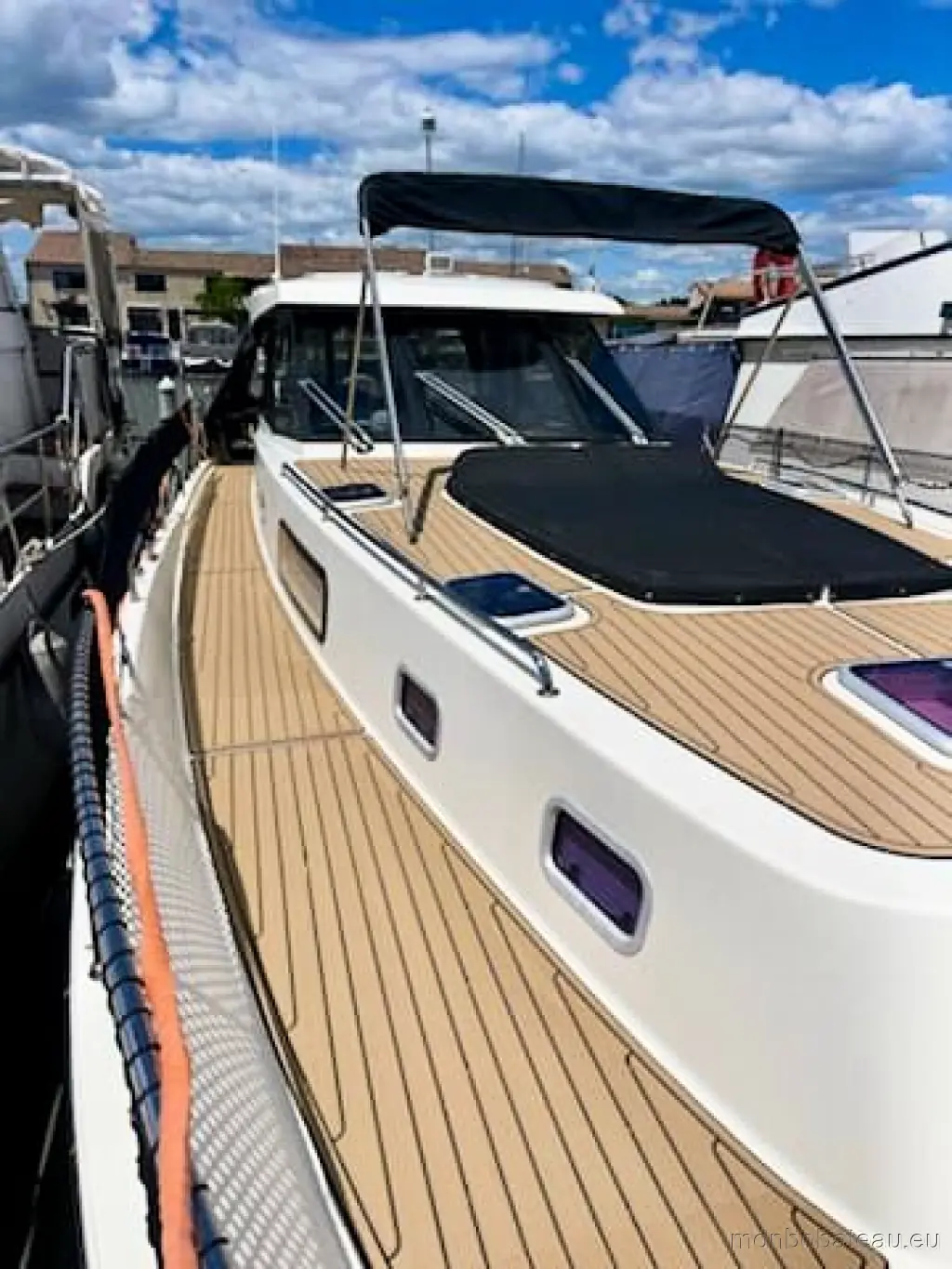 DELPHIA ESCAPE 1350