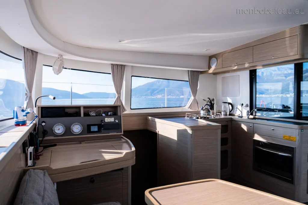 LAGOON 42
