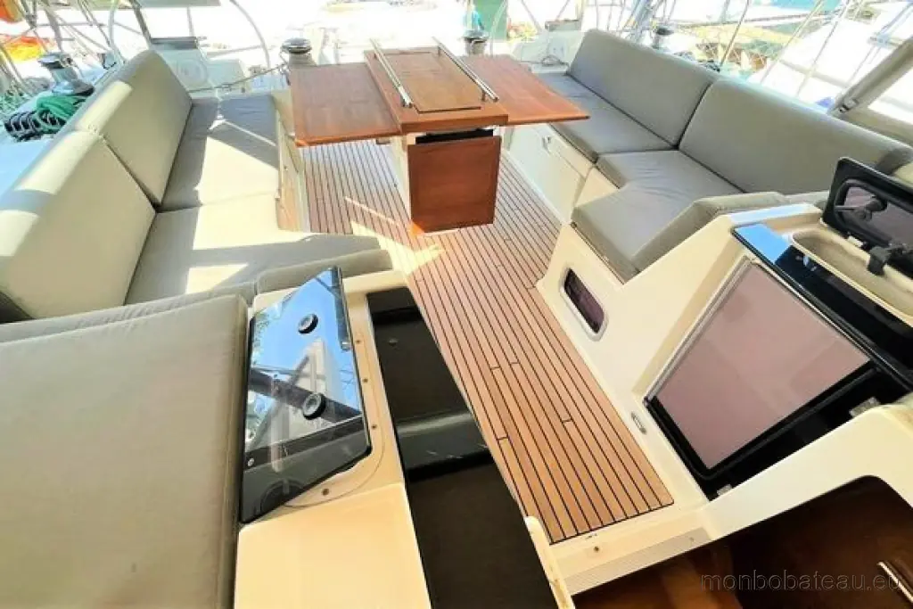 Beneteau OCEANIS 55