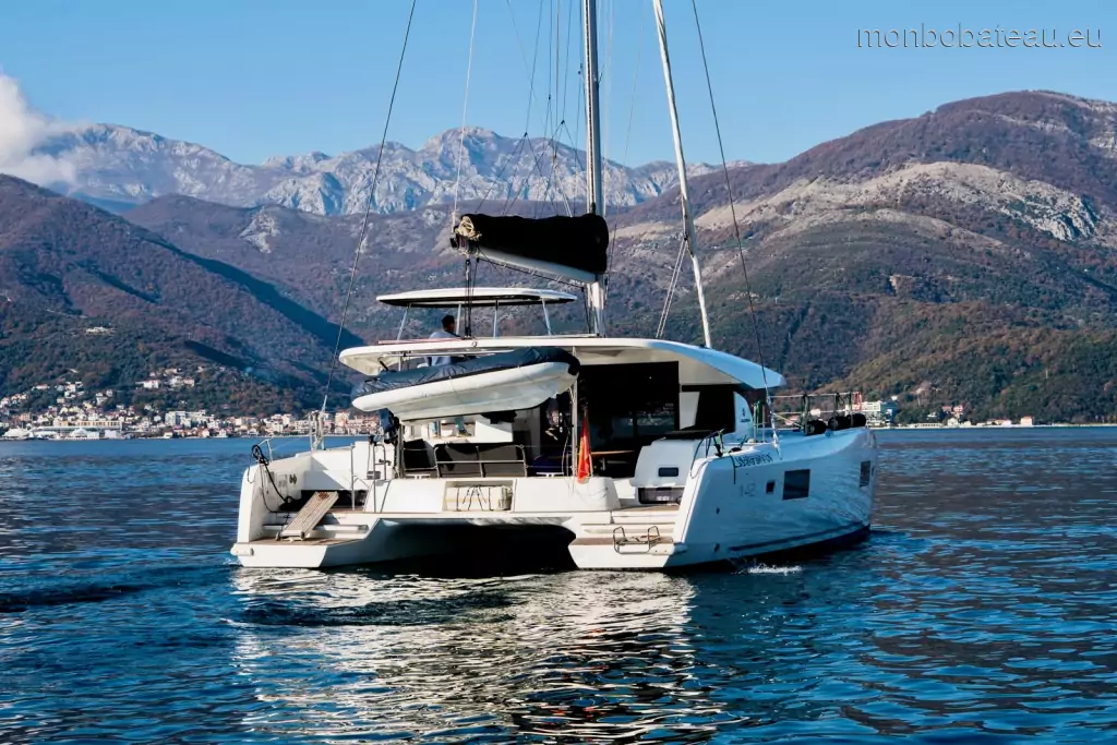 LAGOON 42