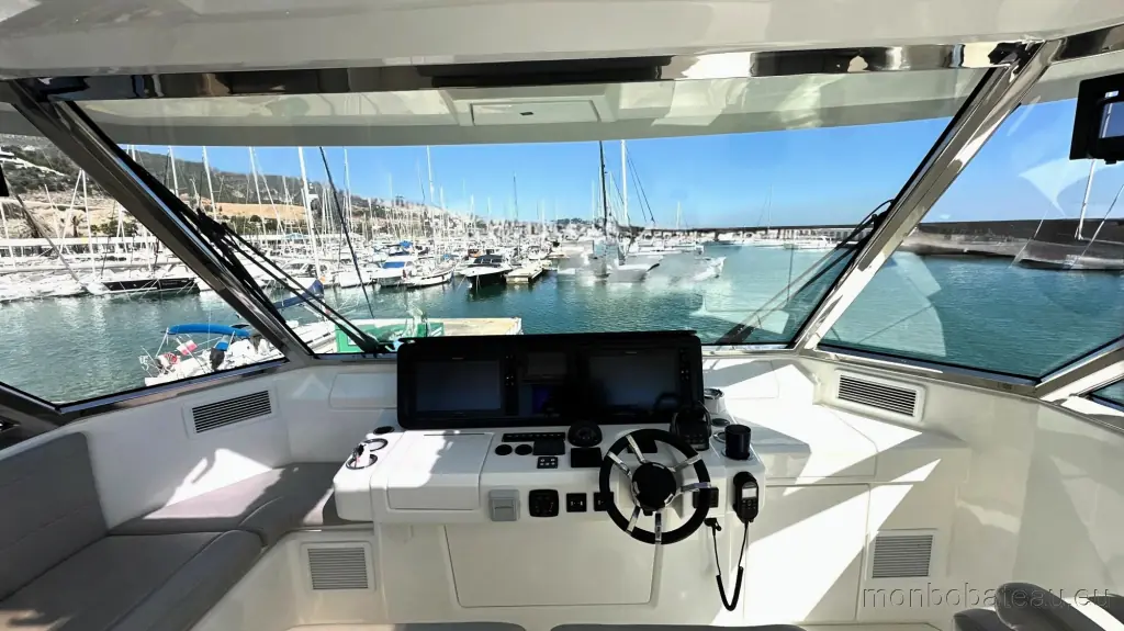 AQUILA 54 yacht