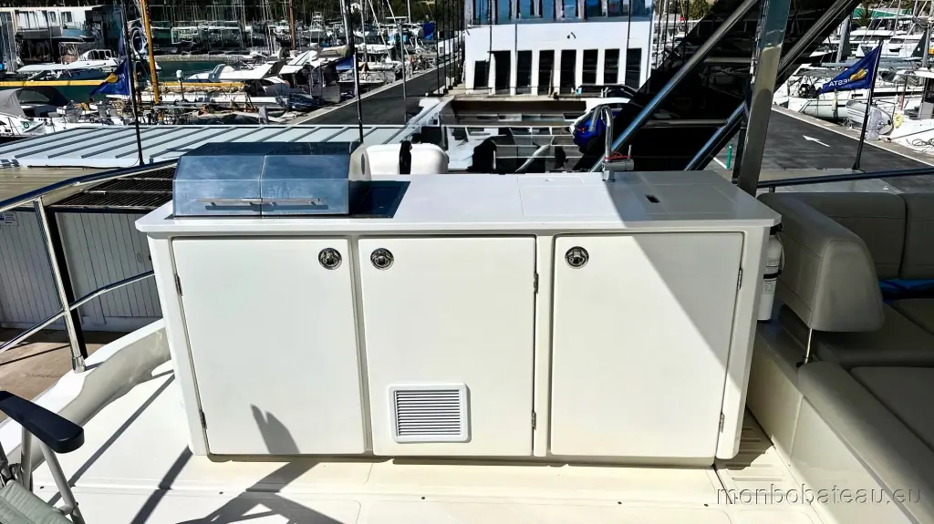 AQUILA 54 yacht