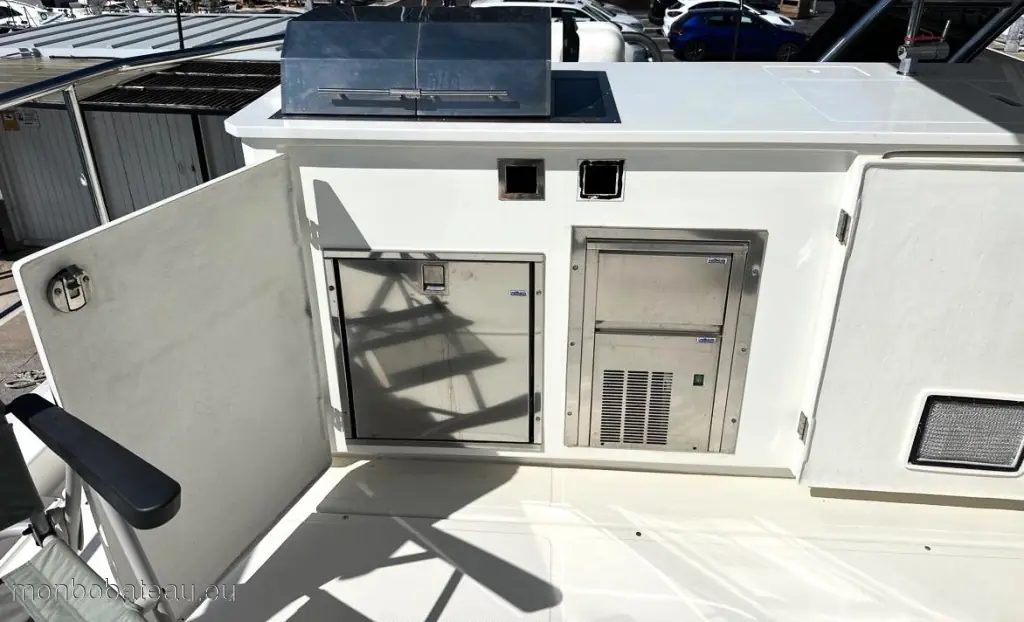 AQUILA 54 yacht