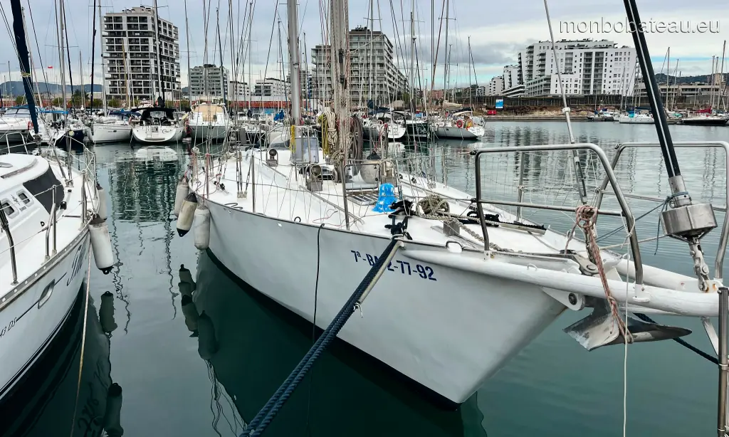 Custom built bo Steel sailing y