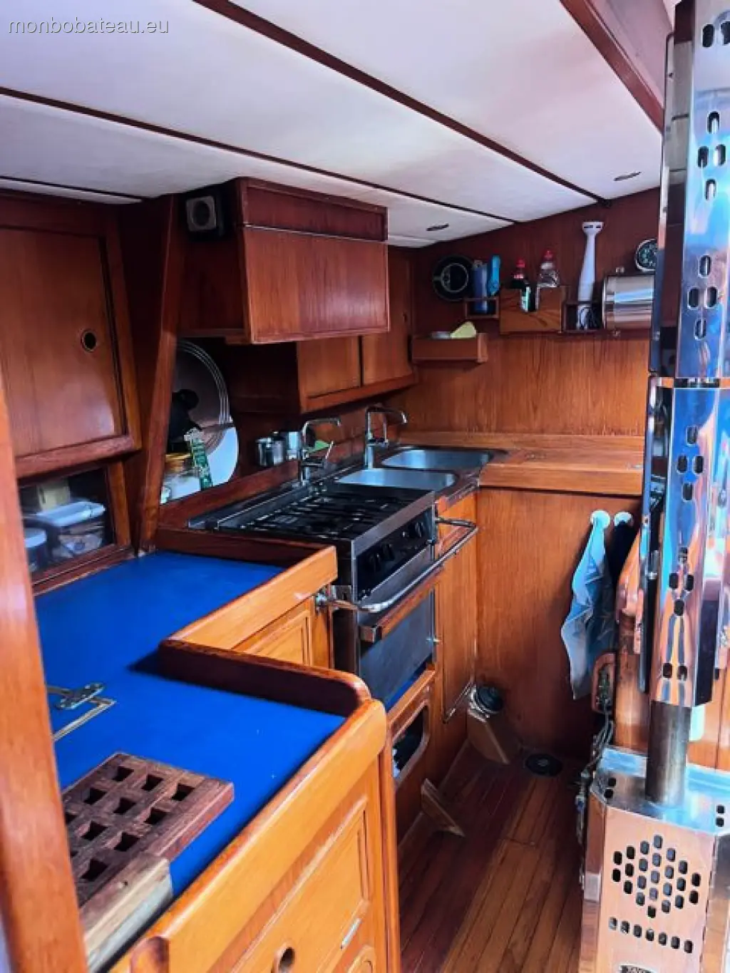 Custom built bo Steel sailing y