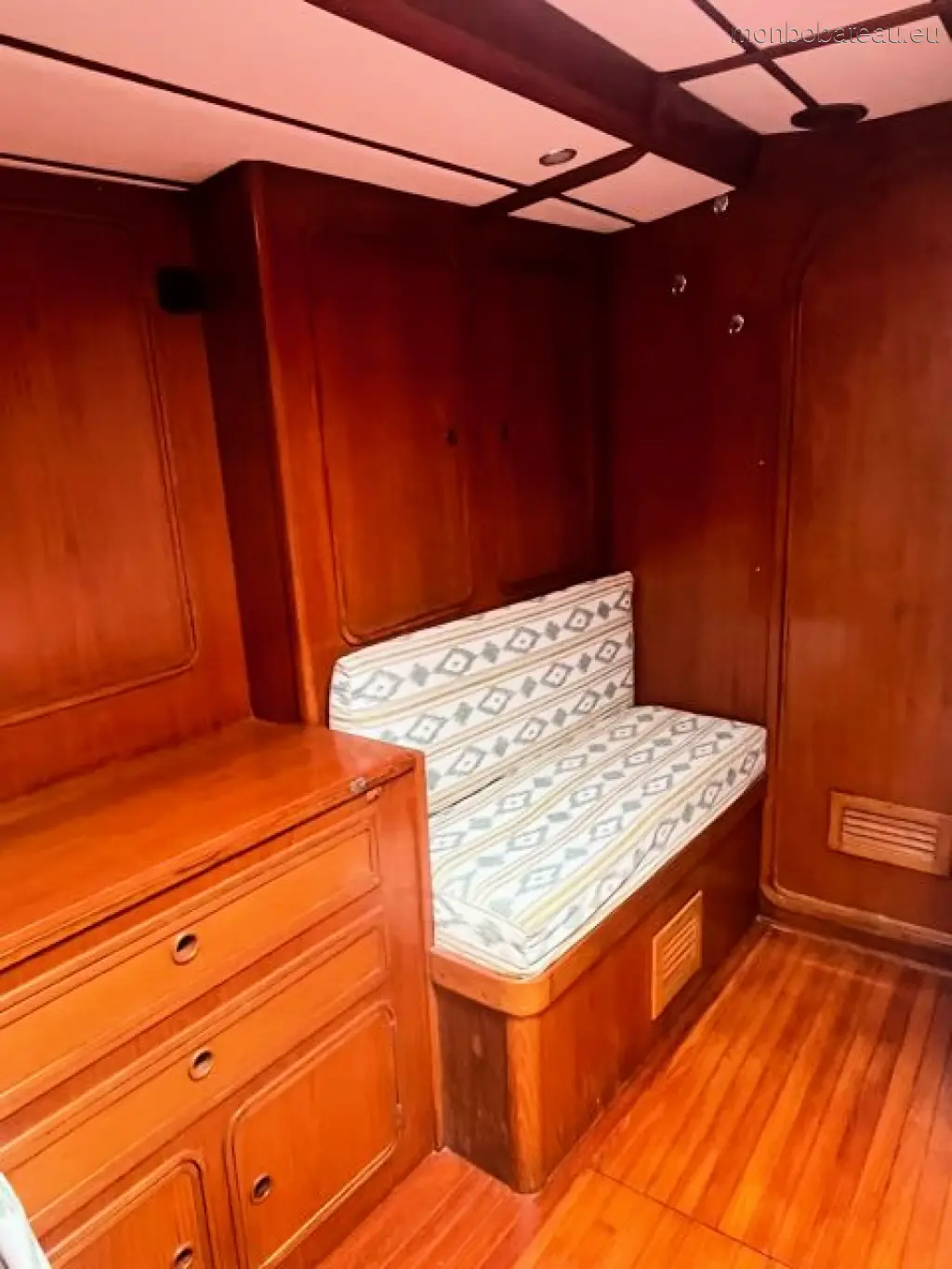 Custom built bo Steel sailing y