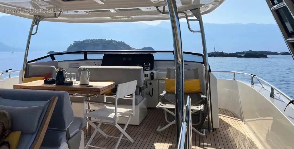 AQUILA 54 yacht