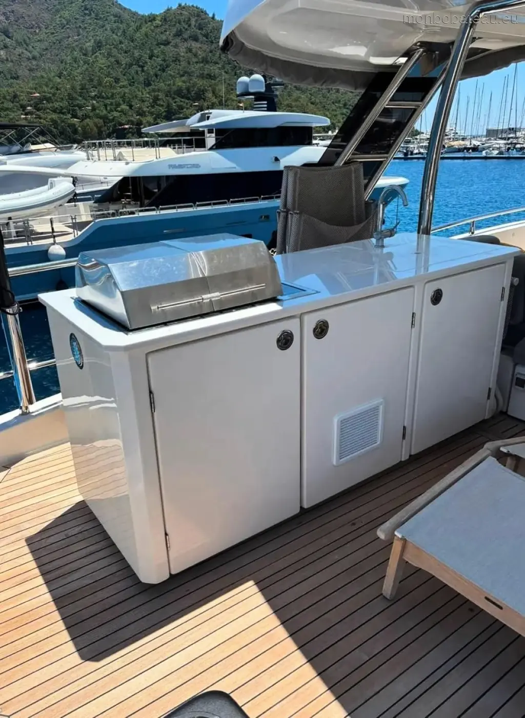AQUILA 54 yacht